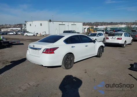 2015 Nissan Altima 2.5/2.5 S/2.5 Sl/2.5 Sv из США, поврежденный, VIN 1N4AL3AP9FC459694
